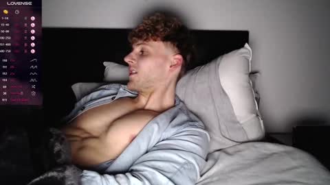 Snapshot of dominantalex182 chatting on December 9, 2:28 pm Alex...  online show from December 9, 2:28 pm