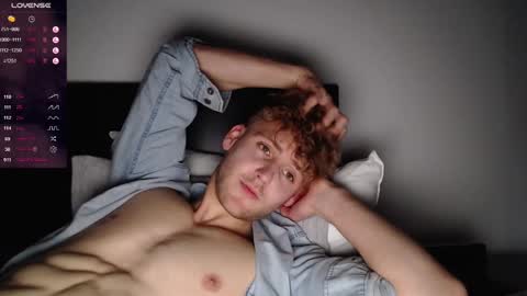 Snapshot of dominantalex182 chatting on December 10, 2:28 pm Alex...  online show from December 10, 2:28 pm