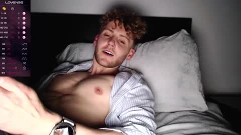 Snapshot of dominantalex182 chatting on December 15, 9:42 pm Alex...  online show from December 15, 9:42 pm