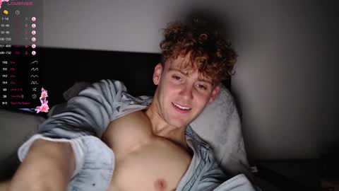 Snapshot of dominantalex182 chatting on December 28, 10:13 pm Alex...  online show from December 28, 10:13 pm