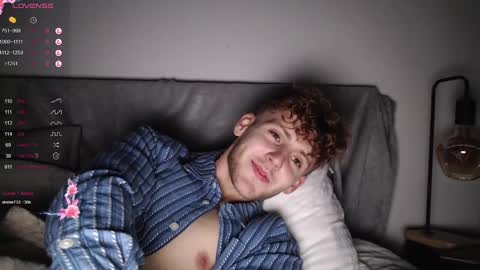 Snapshot of dominantalex182 chatting on February 6, 10:43 pm Alex...  online show from February 6, 10:43 pm