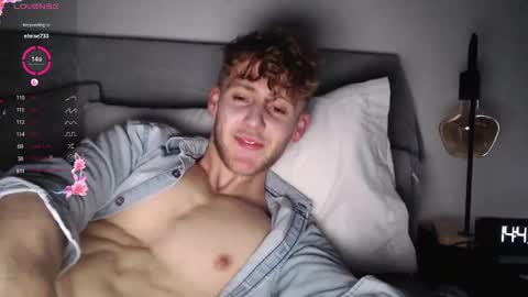 Snapshot of dominantalex182 chatting on February 19, 2:44 pm Alex...  online show from February 19, 2:44 pm