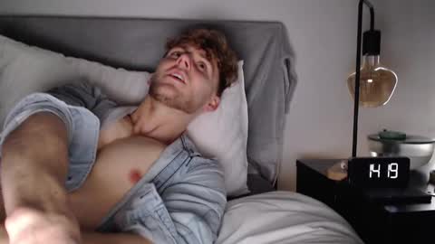 Snapshot of dominantalex182 chatting on February 28, 2:20 pm Alex...  online show from February 28, 2:20 pm