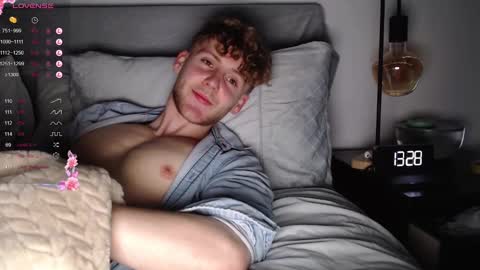 Snapshot of dominantalex182 chatting on March 2, 1:27 pm Alex...  online show from March 2, 1:27 pm