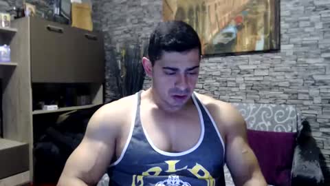 Snapshot of dominatemuscle chatting on December 17, 6:35 am Kevin online show from December 17, 6:35 am