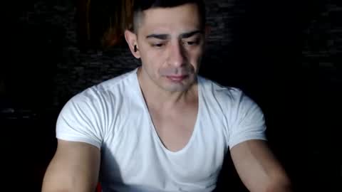 Snapshot of dominatemuscle chatting on December 25, 6:41 am Kevin online show from December 25, 6:41 am