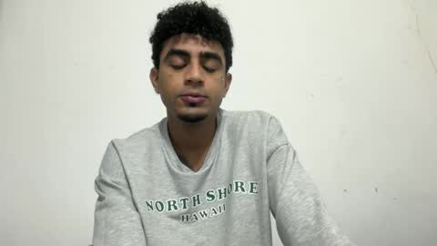 Snapshot of dominic_brand chatting on October 3, 12:40 am Brandon online show from October 3, 12:40 am