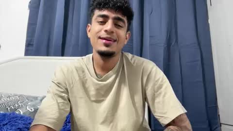 Snapshot of dominic_brand chatting on October 23, 5:07 am Brandon online show from October 23, 5:07 am