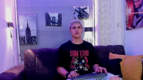 DOMI online show from April 12, 3:11 am