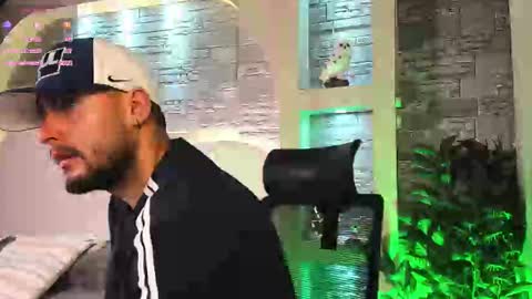 dominic de luca online show from November 4, 4:00 am