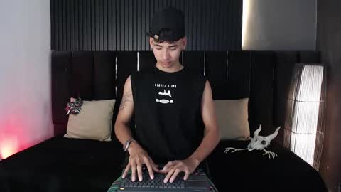 Dominic online show from October 14, 8:31 pm