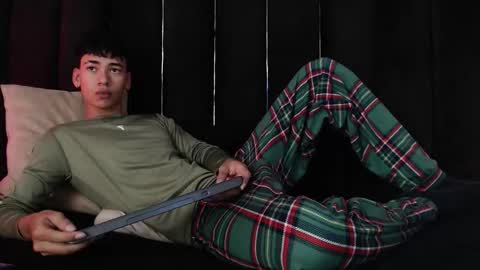 Dominic online show from November 8, 8:40 pm