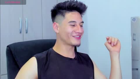 Snapshot of dominic_radccliffe chatting on June 24, 1:26 am Your real love online show from June 24, 1:26 am