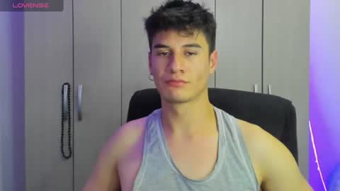 Snapshot of dominic_radccliffe chatting on July 10, 1:43 am Your real love online show from July 10, 1:43 am