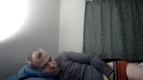 luis online show from December 13, 2:54 am