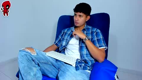  Dominic  online show from April 12, 2:16 am