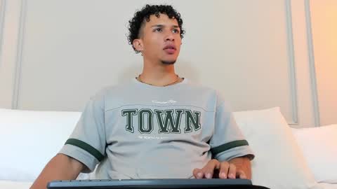 Dominick Star online show from December 29, 3:33 am