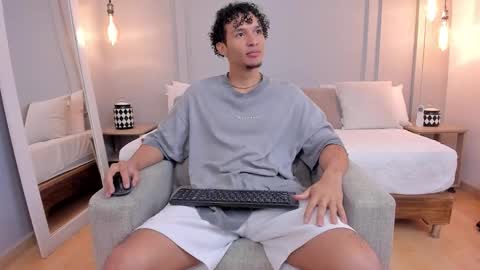 Dominick Star online show from October 31, 4:02 am