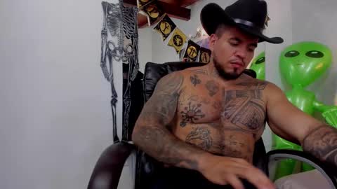 dominickane online show from November 3, 7:09 am