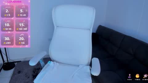 Snapshot of dominique_21x chatting on March 11, 4:54 am DOMINIC online show from March 11, 4:54 am