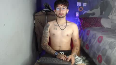 dominus_kane online show from November 13, 3:16 am