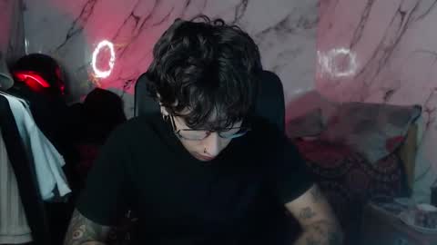 Snapshot of dominus_kane chatting on January 15, 2:38 am dominus_kane online show from January 15, 2:38 am