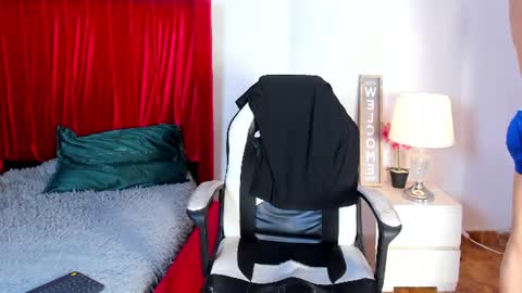 Snapshot of dominyck_ chatting on July 7, 4:15 am dominyck_ online show from July 7, 4:15 am