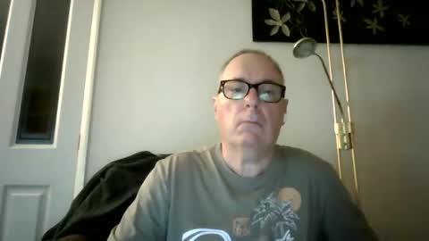 Snapshot of domjolly08 chatting on October 25, 9:42 pm David uk online show from October 25, 9:42 pm