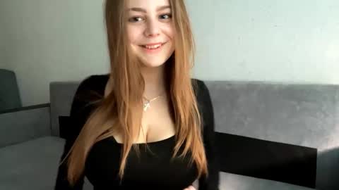 Snapshot of donaldsing chatting on October 10, 1:10 pm Mary online show from October 10, 1:10 pm