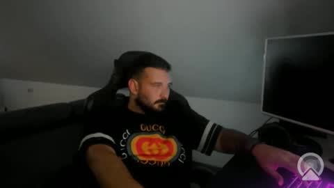 donchriiis online show from September 23, 1:30 am