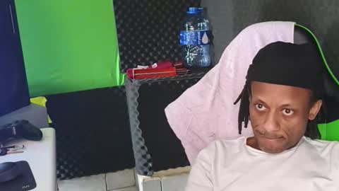 dondiego5511 online show from April 7, 12:49 pm