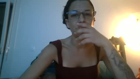 Snapshot of donna_cira chatting on June 12, 1:37 am donna_cira online show from June 12, 1:37 am