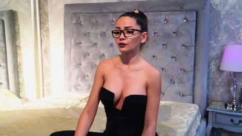 Snapshot of donna_klein chatting on December 29, 10:03 pm Donna online show from December 29, 10:03 pm