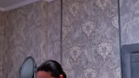 Donna online show from December 21, 6:59 pm