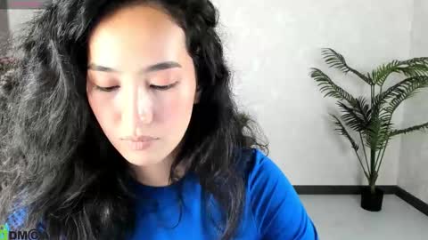 Snapshot of donnaa_drew chatting on September 12, 8:58 am Aura online show from September 12, 8:58 am