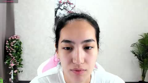 Snapshot of donnaa_drew chatting on October 30, 1:18 am Aura online show from October 30, 1:18 am