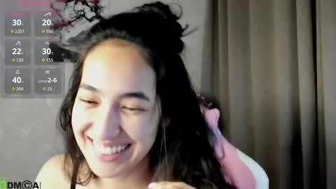 Snapshot of donnaa_drew chatting on November 29, 3:42 am Aura online show from November 29, 3:42 am