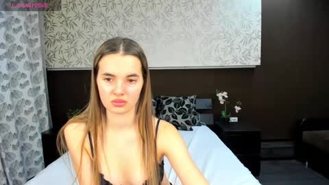 Donna On GMT2 Mon-Fri 3-9 AM online show from December 2, 3:04 am