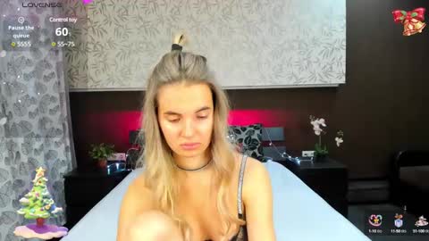 Donna On GMT2 Mon-Fri 3-9 AM online show from January 12, 4:00 am