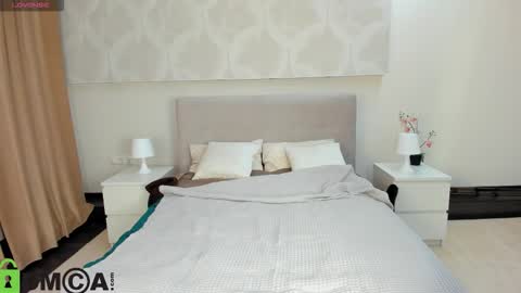 Donna On GMT2 Mon-Fri 3-9 AM online show from September 26, 12:03 am