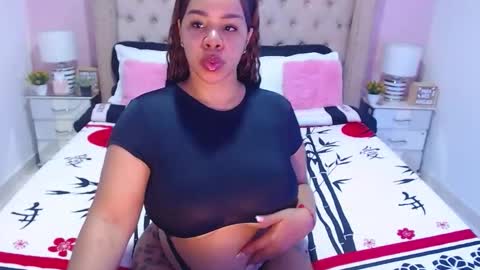 Snapshot of donnaadore chatting on May 3, 10:16 pm Donna online show from May 3, 10:16 pm