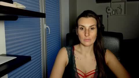 DonnaLive online show from February 5, 3:27 pm