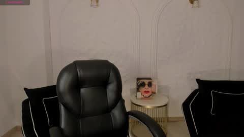  Donna Stonne  online show from September 21, 10:22 pm