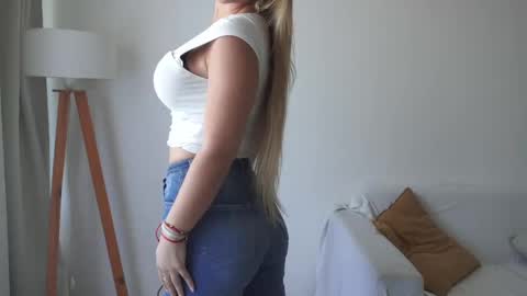 Donatella online show from September 9, 12:05 pm