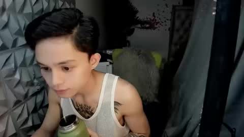 Snapshot of donromano_ chatting on February 23, 10:51 pm Don Romano online show from February 23, 10:51 pm