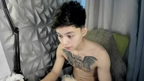Snapshot of donromano_ chatting on April 17, 3:37 pm Don Romano online show from April 17, 3:37 pm
