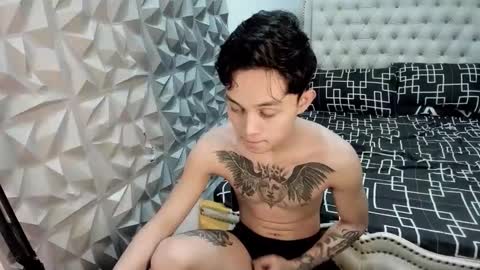 Snapshot of donromano_ chatting on May 8, 2:22 pm Don Romano online show from May 8, 2:22 pm
