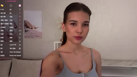Snapshot of dorarindels chatting on April 13, 12:38 am Kiki online show from April 13, 12:38 am