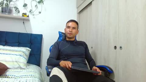 dorian_h online show from April 21, 6:44 pm