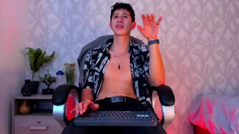 Snapshot of dorian_mystery chatting on January 17, 9:39 am dorian_mystery online show from January 17, 9:39 am
